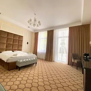 venetian-bucharest.bucharesthotelsnow.com/
